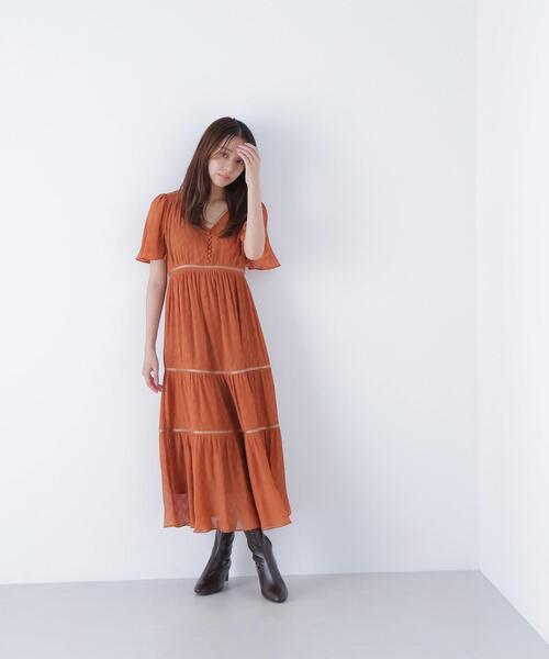 NATURAL BEAUTY BASIC(ナチュラルビューティーベーシック)の「◇Vネックプリーツワンピース(ワンピース・レディース・ダークブラウン/オフホワイト/オレンジ・P/S/MEDIUM)」の21枚目の写真