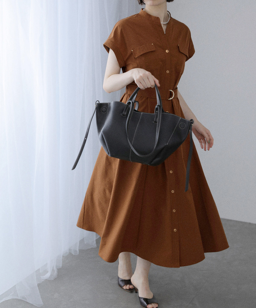 La TOTALITE(ラトータリテ)の「【洗える】ポケットフレンチスリーブシャツワンピース(ワンピース・レディース・ダークブルー/ブラウン/ベージュ・36/38)」の7枚目の写真