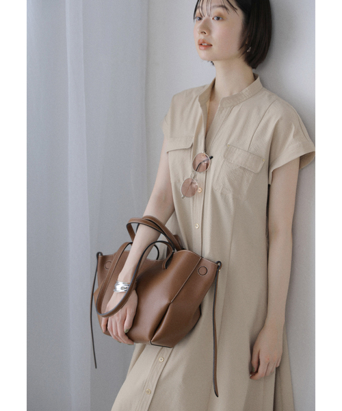 La TOTALITE(ラトータリテ)の「【洗える】ポケットフレンチスリーブシャツワンピース(ワンピース・レディース・ダークブルー/ブラウン/ベージュ・36/38)」の18枚目の写真