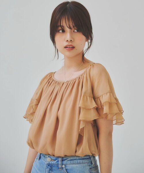 COHINA(コヒナ)の「2wayラッフルスリーブブラウス 【低身長・小柄女性】(シャツ/ブラウス・レディース・グレー/ホワイト/ベージュ・ONE SIZE)」の3枚目の写真