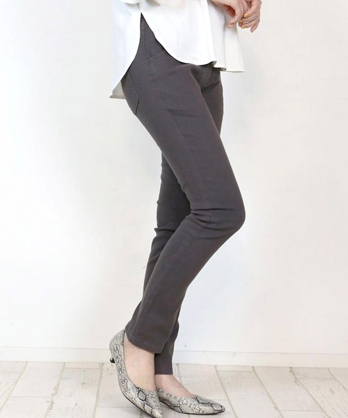 MARAI(マーライ)の「オールラバーストレッチスキニーパンツ(その他パンツ・レディース・ベージュ/ブラック/チャコールグレー/カーキ/オフホワイト/ベージュ系その他・4L/L/LL/M/3L)」の1枚目の写真