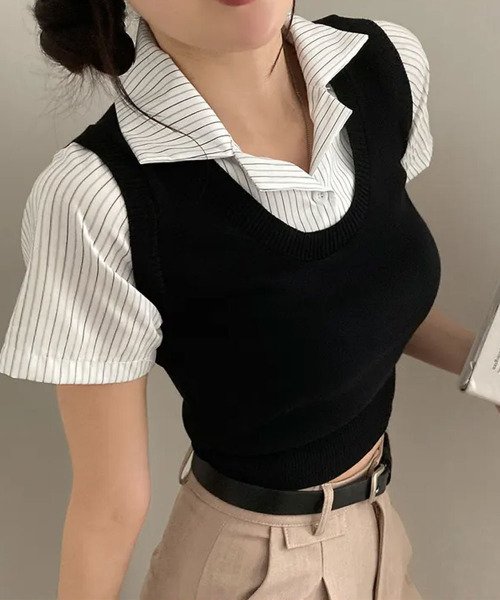 VIVID LADY(ビビッドレディー)の「ベストxシャツ レイヤード風 半袖トップス(Tシャツ/カットソー・レディース・ブラック/チャコールグレー/ベージュ・FREE)」の1枚目の写真