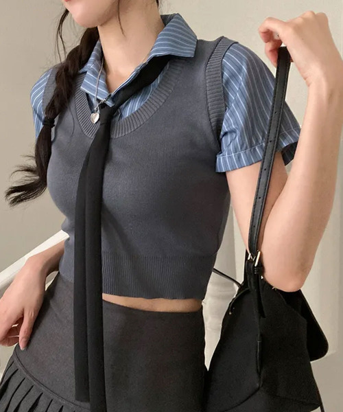 VIVID LADY(ビビッドレディー)の「ベストxシャツ レイヤード風 半袖トップス(Tシャツ/カットソー・レディース・ブラック/チャコールグレー/ベージュ・FREE)」の5枚目の写真