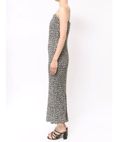 OUNNOUN（オウンノウン）の「【OUNNOUN】シュリンクシャーリングキャミワンピース（ワンピース・レディース・ブラック/ライム/ピンク・FREE）」の17枚目の写真