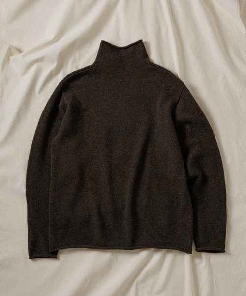 WILD LIFE TAILOR Adam et Rope'(ワイルドテーラーアダムエロペ )の「【WILD LIFE TAILOR】SHETLAND WOOL ROLL NECK KNIT(ニット/セーター・メンズ・カーキ/ブラック・L/M)」の4枚目の写真