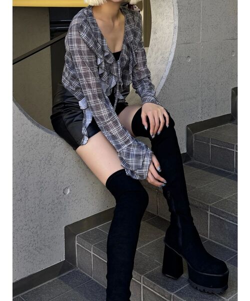 EMODA(エモダ)の「カーブウエストミニスカート(スカート・レディース・ブラウン/ブラック・SMALL/MEDIUM)」の11枚目の写真