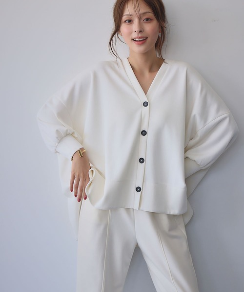 ELFRANK(エルフランク)の「ダンボール セットアップ Vネック カーディガン テーパードパンツ 2点セット 上下セット(セットアップ・レディース・ブラック/オフホワイト/グレー・S/M)」の20枚目の写真