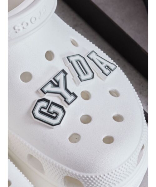 GYDA(ジェイダ)の「CROCS JIBBITZ GYDA(シューズアクセサリー・レディース・オフホワイト・FREE)」の1枚目の写真