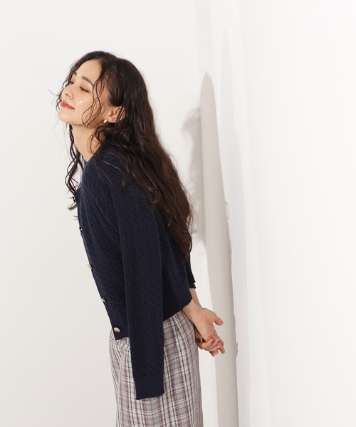 N.(N. Natural Beauty Basic)(エヌエヌナチュラルビューティーベーシック)の「メタルボタンケーブルアンサンブル(アンサンブル・レディース・ネイビー/キャメル/グリーン/オフホワイト・MEDIUM)」の6枚目の写真