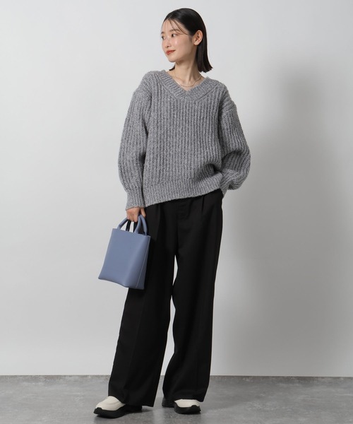 LAKOLE（ラコレ）の「3.5ゲージVネックニットプルオーバー / 577993（ニット/セーター・レディース・ブラウン/レッド/グレー/アイボリー・FREE）」の17枚目の写真