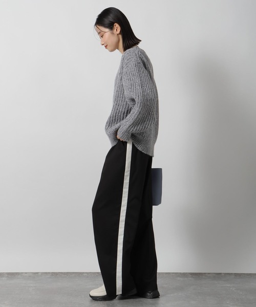 LAKOLE（ラコレ）の「3.5ゲージVネックニットプルオーバー / 577993（ニット/セーター・レディース・ブラウン/レッド/グレー/アイボリー・FREE）」の18枚目の写真