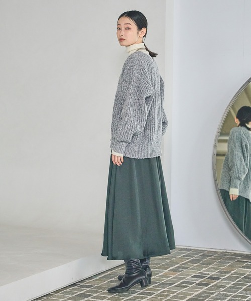 LAKOLE（ラコレ）の「3.5ゲージVネックニットプルオーバー / 577993（ニット/セーター・レディース・ブラウン/レッド/グレー/アイボリー・FREE）」の9枚目の写真