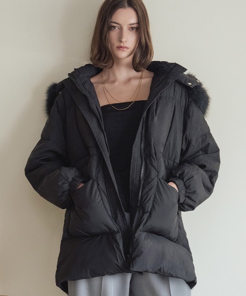 フォックスファー付き フーデッド ダウンコート（ダウンジャケット