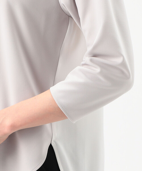 COMME CA(コムサ)の「マットストレッチポンチ プルオーバー(シャツ/ブラウス・レディース・ライトグレー/ホワイト/ブラック・9号)」の4枚目の写真