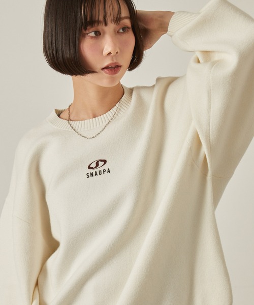 Snap club（スナップクラブ）の「【Snap club】シリコンロゴプリントスウェットライククルーネックニット（ニット/セーター・レディース・ダークブラウン/ライトグレー/スミクロ/オフホワイト・L/M）」の3枚目の写真