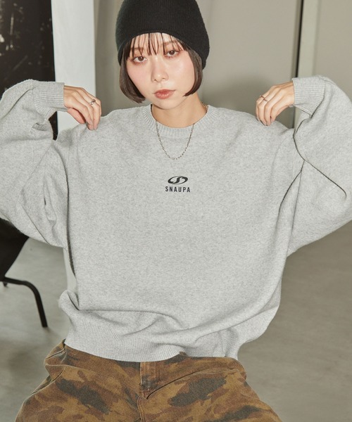 Snap club（スナップクラブ）の「【Snap club】シリコンロゴプリントスウェットライククルーネックニット（ニット/セーター・レディース・ダークブラウン/ライトグレー/スミクロ/オフホワイト・L/M）」の7枚目の写真
