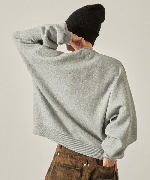 Snap club（スナップクラブ）の「【Snap club】シリコンロゴプリントスウェットライククルーネックニット（ニット/セーター・レディース・ダークブラウン/ライトグレー/スミクロ/オフホワイト・L/M）」の11枚目の写真