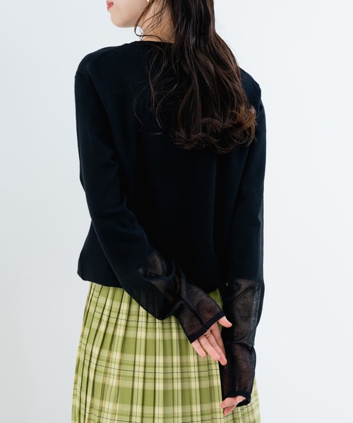 ANNA LUNA(アンナルナ)の「【ANNA LUNA】 袖シアー で 重ね着 も可愛く! 抜け感 をプラスする 万能 ニット(ニット/セーター・レディース・グレー/オフホワイト/ブラック/オレンジ・MEDIUM)」の9枚目の写真
