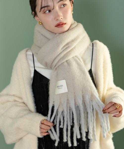 hinari(ヒナリ)の「MIXフリンジマフラー(マフラー・レディース・ピンク/グレー/クリーム/アイボリー・FREE)」の8枚目の写真