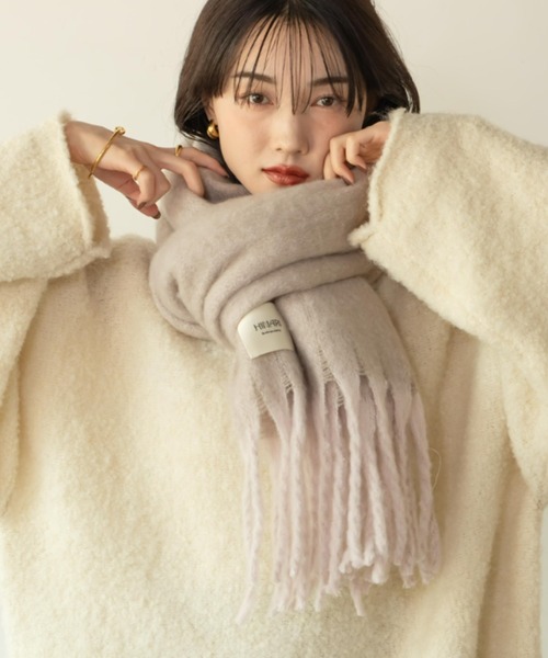hinari(ヒナリ)の「MIXフリンジマフラー(マフラー・レディース・ピンク/グレー/クリーム/アイボリー・FREE)」の22枚目の写真