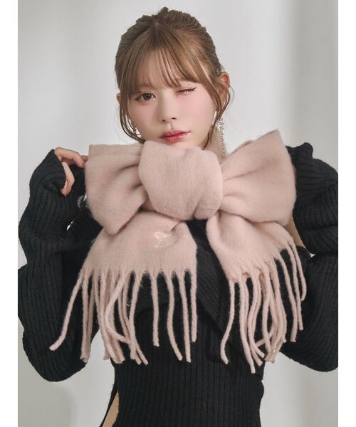 EATME（イートミー）の「E/Mロゴ刺しゅうマフラー（マフラー・レディース・ブラック/ピンク/ホワイト・FREE）」の9枚目の写真