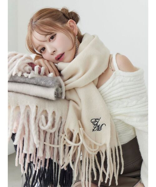 EATME（イートミー）の「E/Mロゴ刺しゅうマフラー（マフラー・レディース・ブラック/ピンク/ホワイト・FREE）」の12枚目の写真