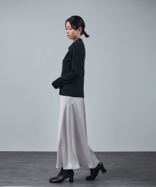 SALON adam et rope'（サロン アダム エ ロペ）の「【WEB限定】ウォッシャブルウールリブポロニットカーディガン（ニット/セーター・レディース・チャコールグレー/ベージュ/ブラック・FREE）」の8枚目の写真