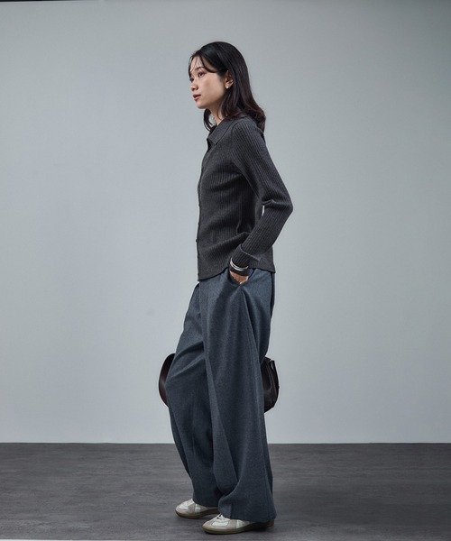 SALON adam et rope'（サロン アダム エ ロペ）の「【WEB限定】ウォッシャブルウールリブポロニットカーディガン（ニット/セーター・レディース・チャコールグレー/ベージュ/ブラック・FREE）」の11枚目の写真