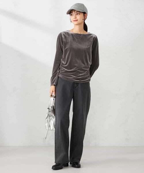 a.v.v(アーヴェヴェ)の「ギャザーベロアトップス(Tシャツ/カットソー・レディース・グレー・38)」の4枚目の写真