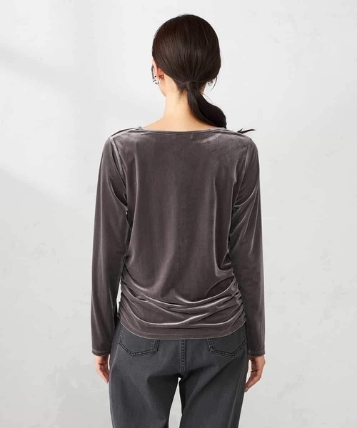 a.v.v(アーヴェヴェ)の「ギャザーベロアトップス(Tシャツ/カットソー・レディース・グレー・38)」の19枚目の写真