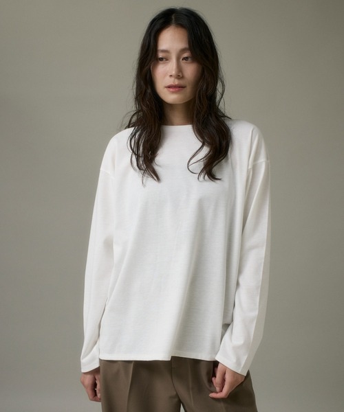 I.T.'S international(イッツインターナショナル)の「オーバーサイズロングTシャツ(Tシャツ/カットソー・レディース・ホワイト/ネイビー/ブラック・フリー)」の15枚目の写真