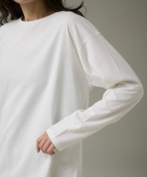 I.T.'S international(イッツインターナショナル)の「オーバーサイズロングTシャツ(Tシャツ/カットソー・レディース・ホワイト/ネイビー/ブラック・フリー)」の19枚目の写真