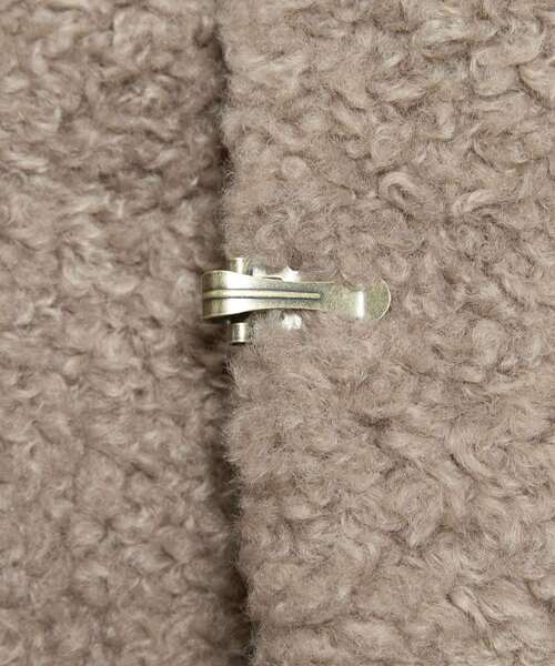 martinique(マルティニーク)の「フェイクファーブルゾン(ブルゾン・レディース・グレイッシュベージュ/ブラウン・FREE)」の5枚目の写真