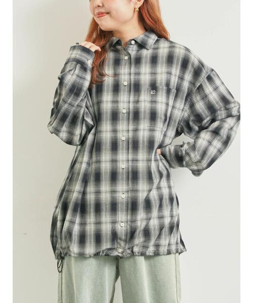 SM2（エスエムツー）の「オンブレチェック裾ドロストシャツ（シャツ/ブラウス・レディース・ブラック/イエロー/グリーン/ピンク/ネイビー・F）」の2枚目の写真