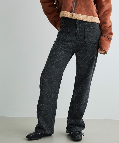Mirette(ミレット)の「キルティングステッチワイドデニムパンツ Quilted Stitch Wide Denim Pants(デニムパンツ・レディース・ブルー/ブラック・SMALL/MEDIUM/LARGE)」の3枚目の写真