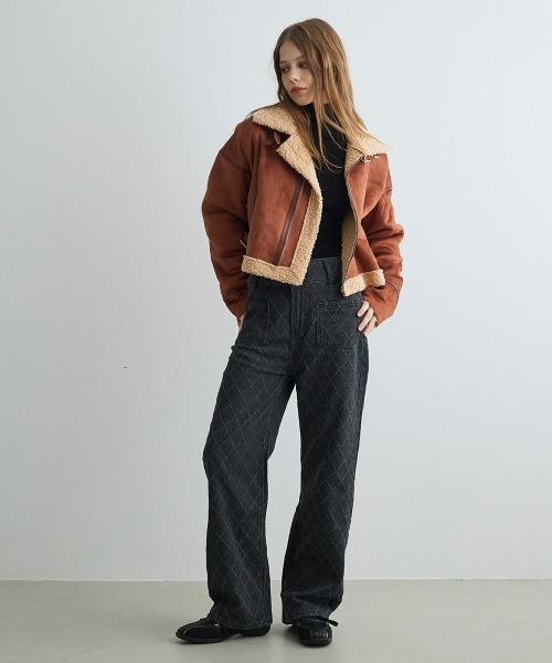 Mirette(ミレット)の「キルティングステッチワイドデニムパンツ Quilted Stitch Wide Denim Pants(デニムパンツ・レディース・ブルー/ブラック・SMALL/MEDIUM/LARGE)」の12枚目の写真
