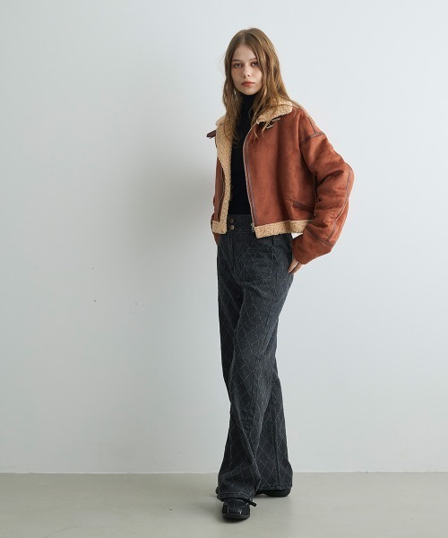 Mirette(ミレット)の「キルティングステッチワイドデニムパンツ Quilted Stitch Wide Denim Pants(デニムパンツ・レディース・ブルー/ブラック・SMALL/MEDIUM/LARGE)」の13枚目の写真