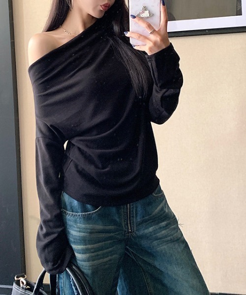 FREE STYLISTS(フリー スタイリスト)の「YUGA_YGMC Half-shoulder draped top(Tシャツ/カットソー・レディース・ライトグレー/オートミール/ブラック・FREE)」の9枚目の写真