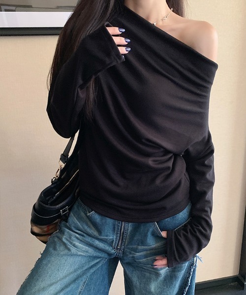 FREE STYLISTS(フリー スタイリスト)の「YUGA_YGMC Half-shoulder draped top(Tシャツ/カットソー・レディース・ライトグレー/オートミール/ブラック・FREE)」の7枚目の写真