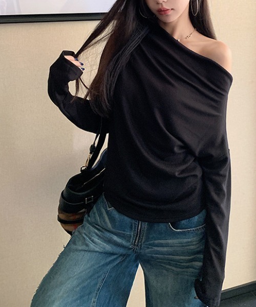 FREE STYLISTS(フリー スタイリスト)の「YUGA_YGMC Half-shoulder draped top(Tシャツ/カットソー・レディース・ライトグレー/オートミール/ブラック・FREE)」の11枚目の写真