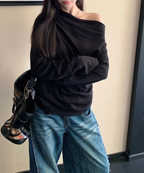 FREE STYLISTS(フリー スタイリスト)の「YUGA_YGMC Half-shoulder draped top(Tシャツ/カットソー・レディース・ライトグレー/オートミール/ブラック・FREE)」の10枚目の写真
