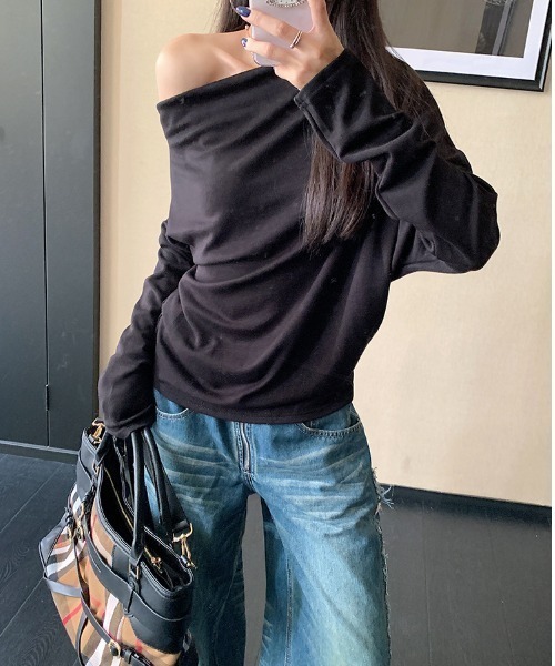 FREE STYLISTS(フリー スタイリスト)の「YUGA_YGMC Half-shoulder draped top(Tシャツ/カットソー・レディース・ライトグレー/オートミール/ブラック・FREE)」の12枚目の写真