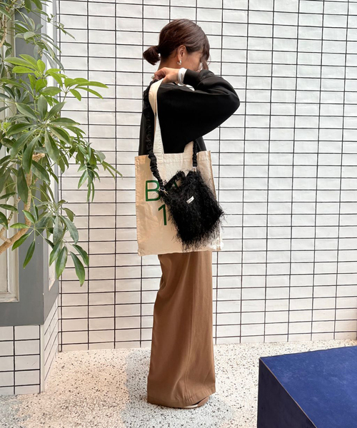 Uhr（ウーア）の「Uhr baby & kids 別注 shaggy Mini ShoulderBag kids（トートバッグ・レディース・ブラック/スカイブルー・FREE）」の10枚目の写真