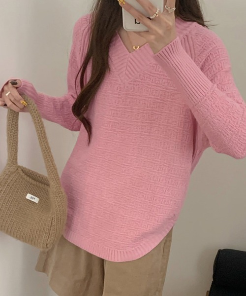 ONEP STAR(ワンピスター)の「Vネックリブニットトップス(ニット/セーター・レディース・ベージュ/ホワイト/ピンク/ブラック/グレー・FREE)」の5枚目の写真