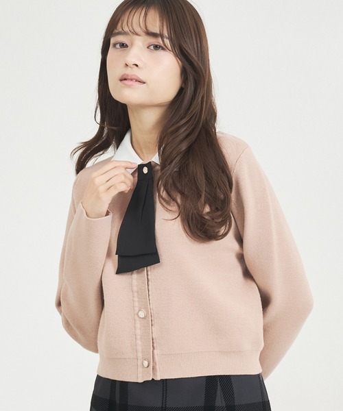 MISCH MASCH（ミッシュマッシュ）の「一部店舗限定 2025秋冬新作 3way衿×タイ付きビジュ釦カーディガン（カーディガン/ボレロ・レディース・グレー/ブラック/ベージュ・ﾌﾘ-）」の3枚目の写真