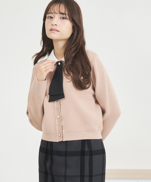 MISCH MASCH（ミッシュマッシュ）の「一部店舗限定 2025秋冬新作 3way衿×タイ付きビジュ釦カーディガン（カーディガン/ボレロ・レディース・グレー/ブラック/ベージュ・ﾌﾘ-）」の5枚目の写真