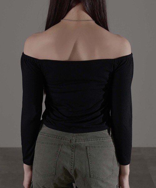 apres jour mignon（アプレジュールミニョン）の「オフショルカップ付きインナー（チューブトップ・レディース・オフホワイト/ブラック・フリー/LARGE）」の6枚目の写真