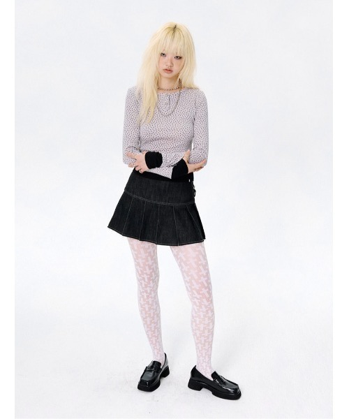 runningHIGH（ランニングハイ）の「A'GEM/9 × .kom 『runningHIGH/ランニングハイ』 STAR SLIM L/S TEE/スターデザイン スリムシルエット長袖Tシャツ（Tシャツ/カットソー・レディース・チャコールグレー/ライトグレー/ライトブルー・FREE）」の16枚目の写真