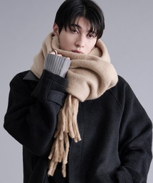 パターン付きベージュマフラー マフラー（ベージュ系）ファッション