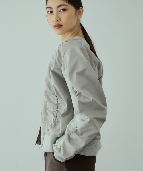 VICKY(ビッキー)の「ミラノリブギャザーZIPブルゾン(ブルゾン・レディース・ベージュ/ネイビー/ライトグレー・M)」の21枚目の写真